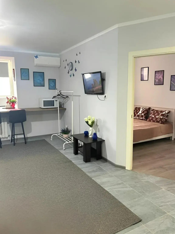 Квартира Уютная просторная Евродвушка с видом на гору - фото 5