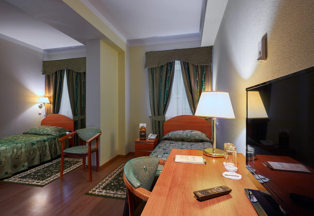 Lobby & Reception