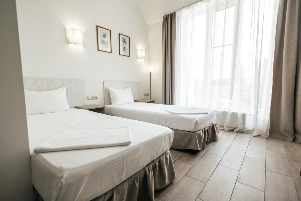 Central Inn Conference Hotel Room Type - First Category Double room with courtyard view twin beds