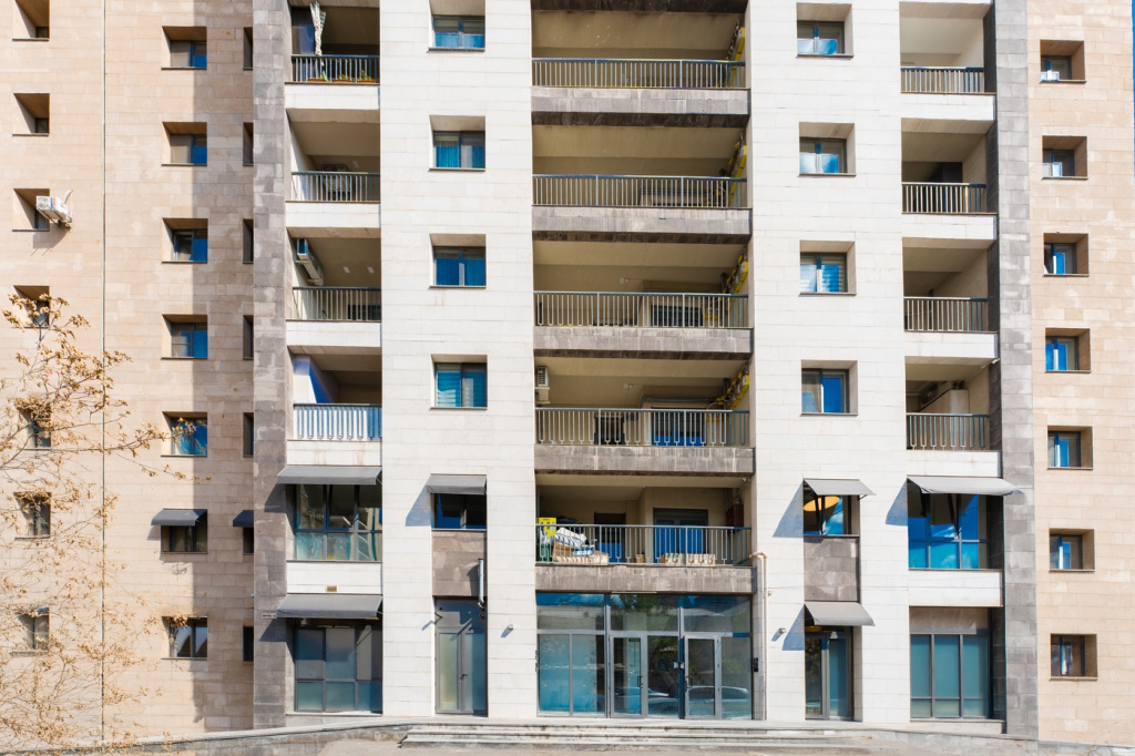 On Amiryan Str. 26/4-23/1 Apartments