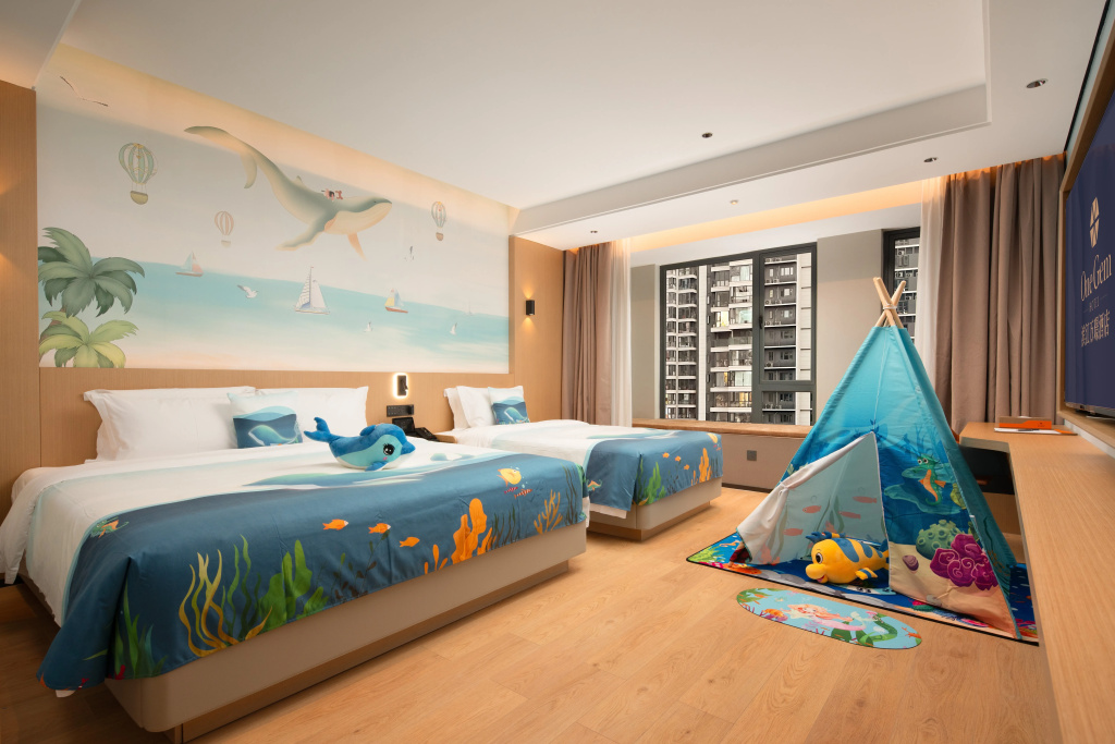 Standard Family room with view