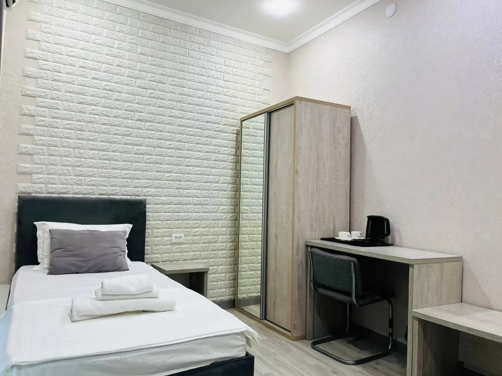 Standard Single room with view