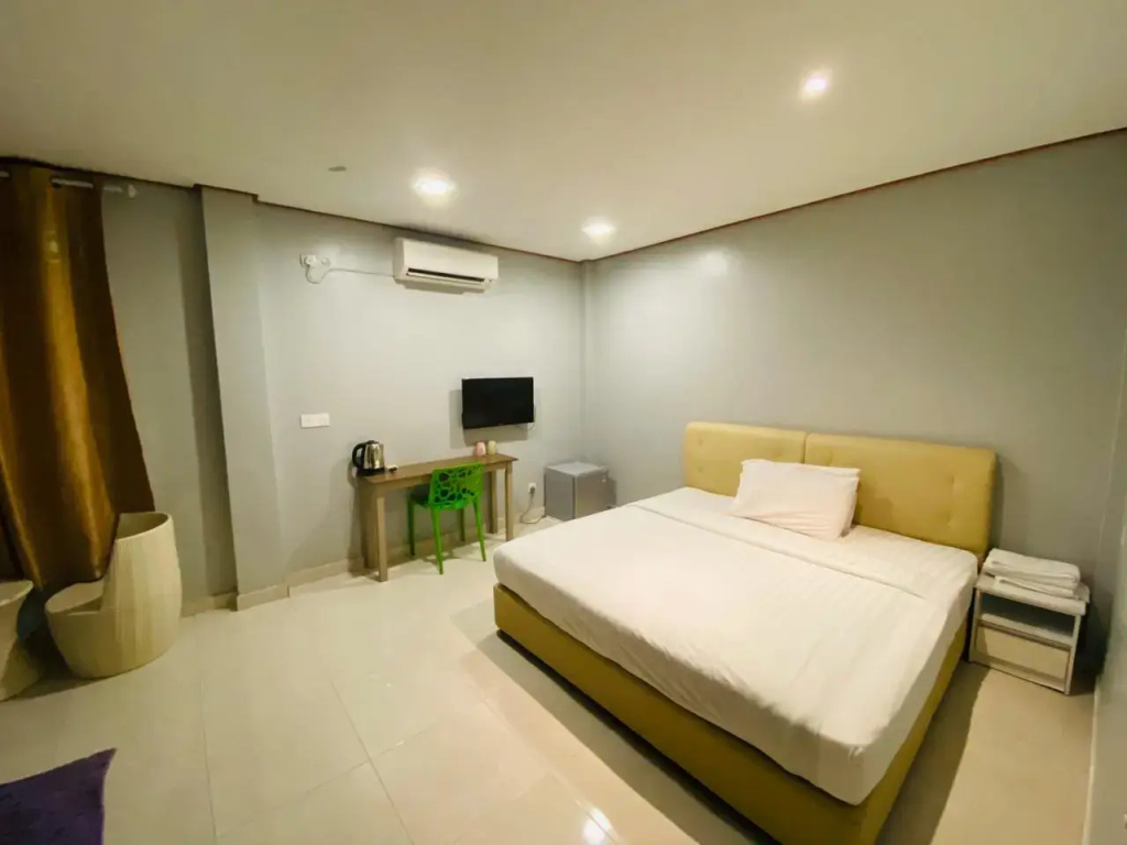 Standard Double room (full double bed)