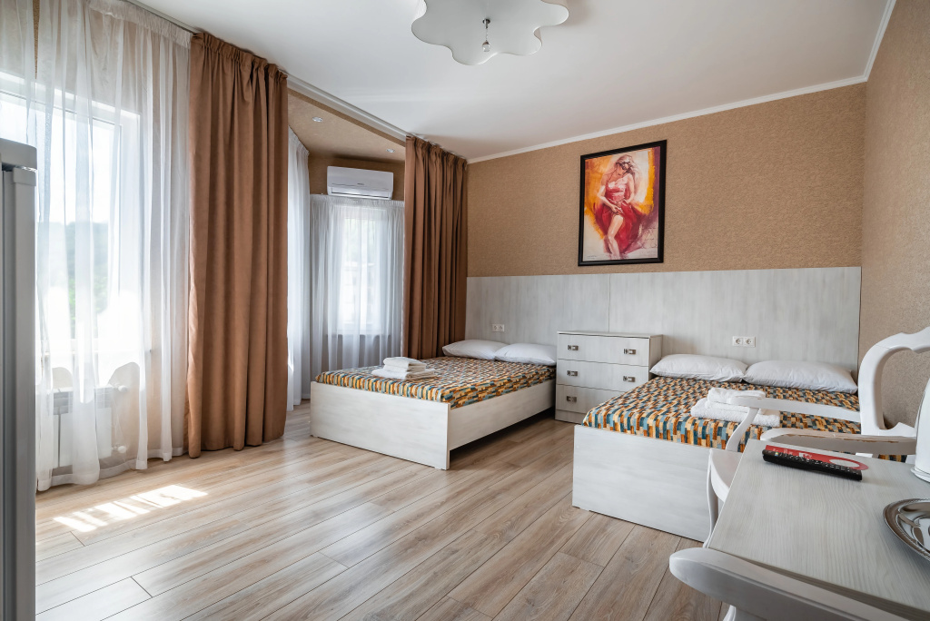 Tango v Polyane Redance Guest House Room Type - Comfort Double room twin beds
