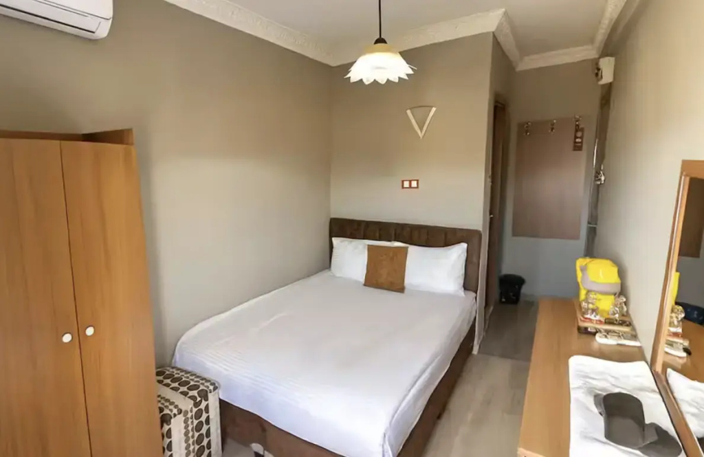 Economy Double room (full double bed)