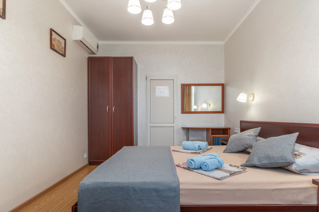 Двухместный номер Standard с балконом и с красивым видом из окна двуспальная кровать в Гостевой дом