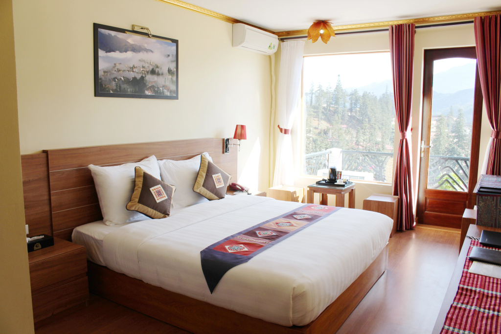Deluxe Double room with balcony (full double bed)