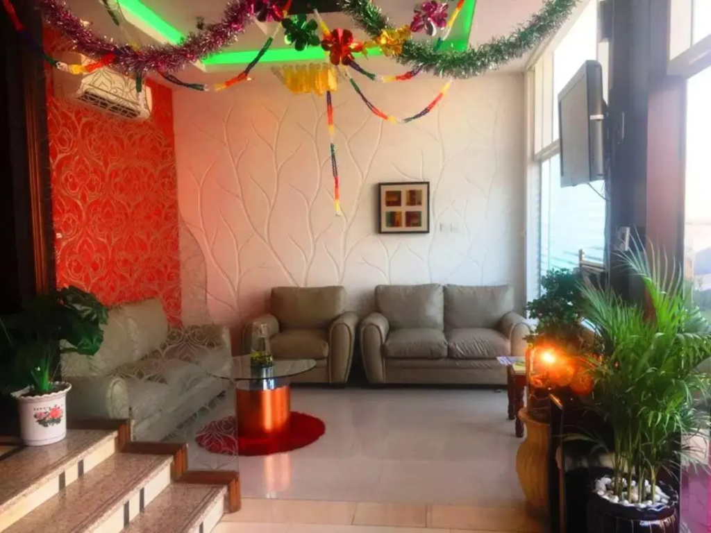 Lobby & Reception