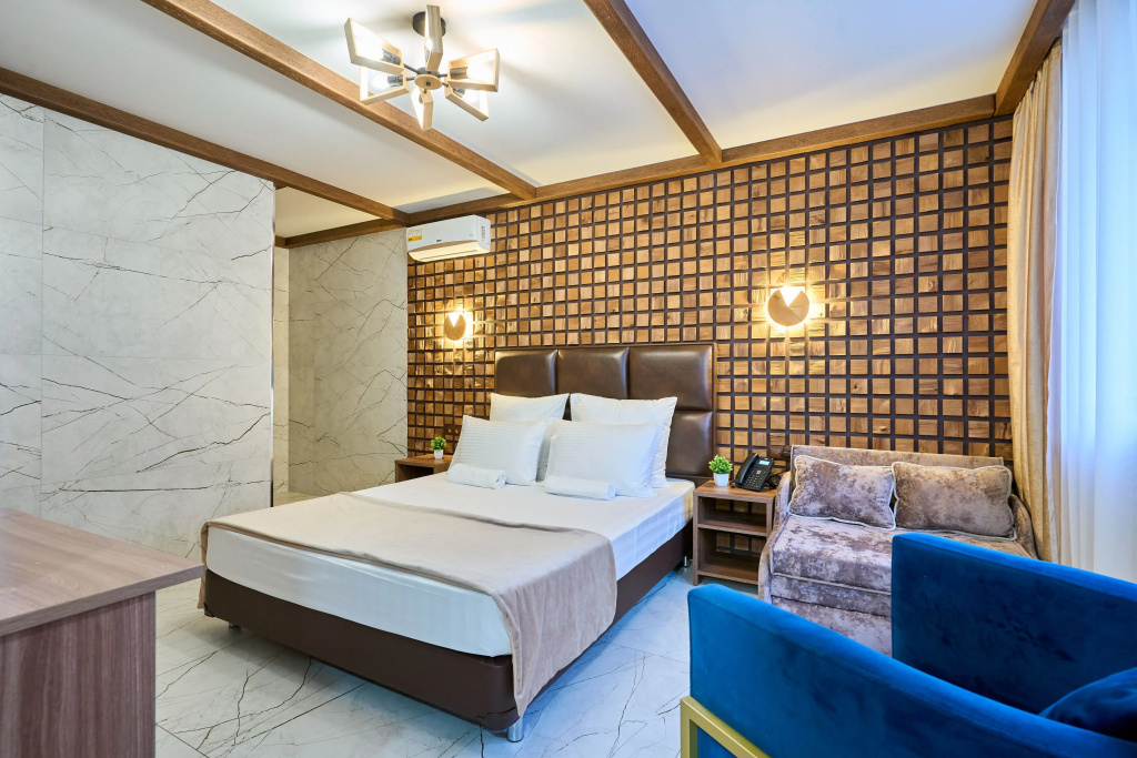 Astra De Rosa Hotel Room Type - Superior Triple room