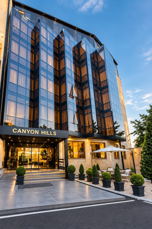 Canyon Hills Hotel