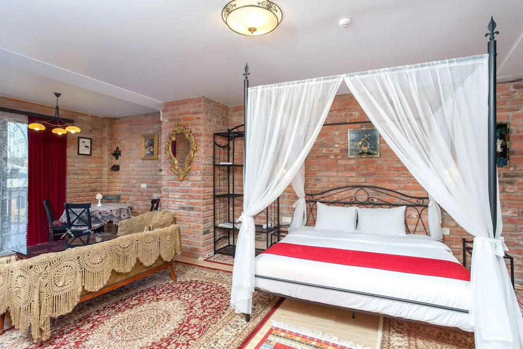 Classic room with balcony