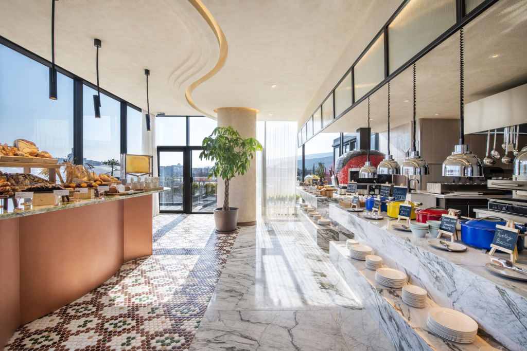 Hotel Swissotel Tbilisi — фото