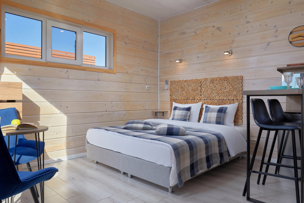 House by the Sea Double Cottage with view (full double bed)