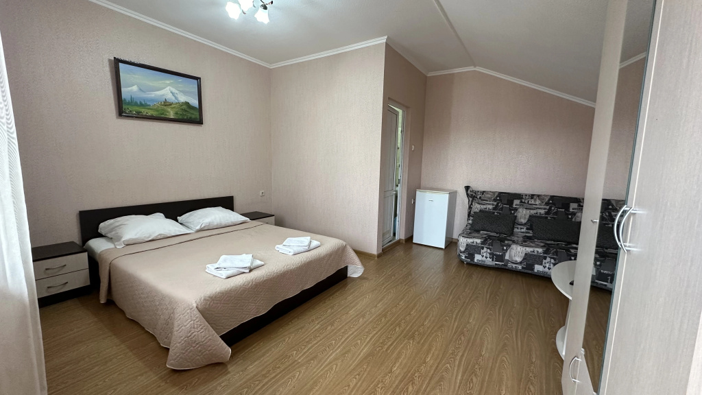 Double Junior Suite (full double bed)