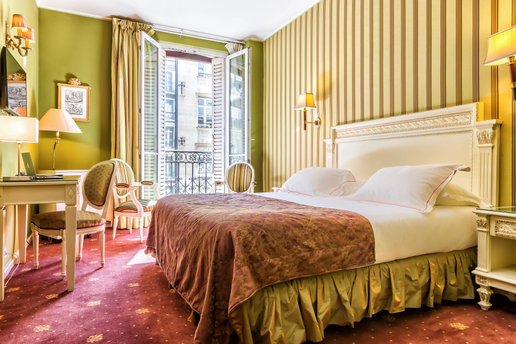 Superior Double room with balcony (full double bed)