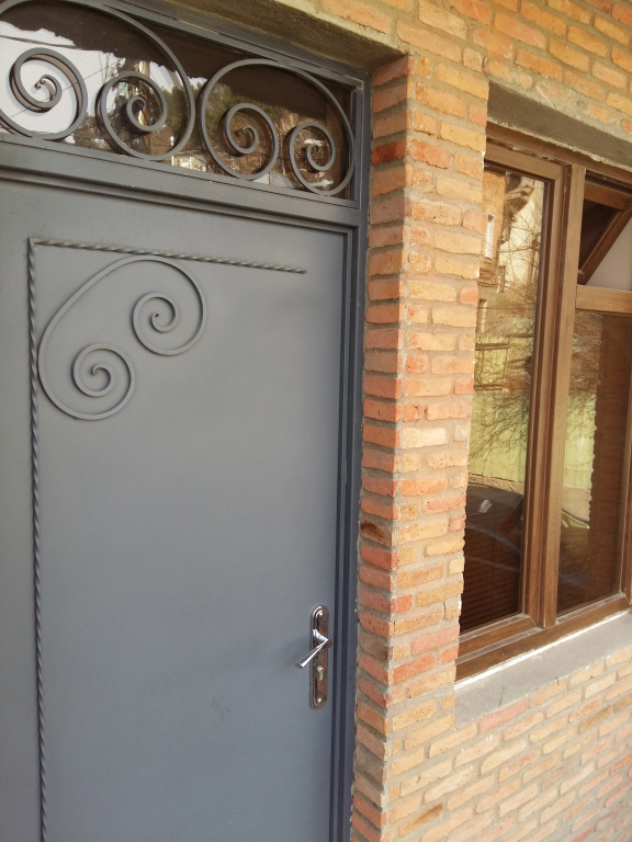 Teonas Guest House