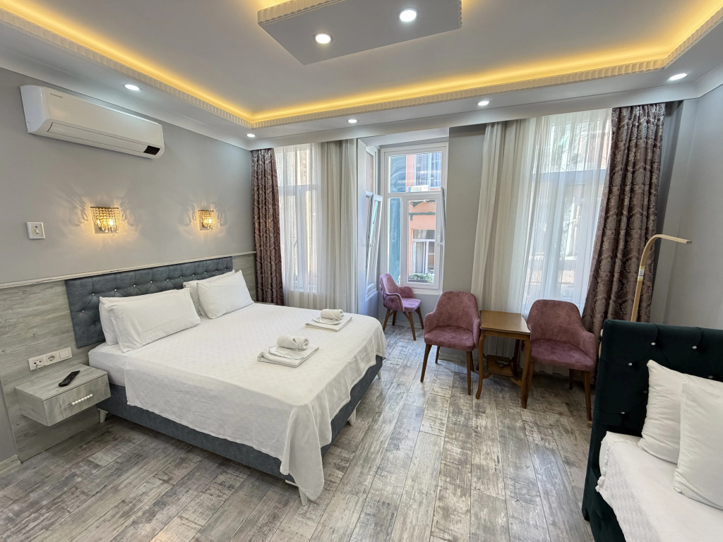 Classic Triple room