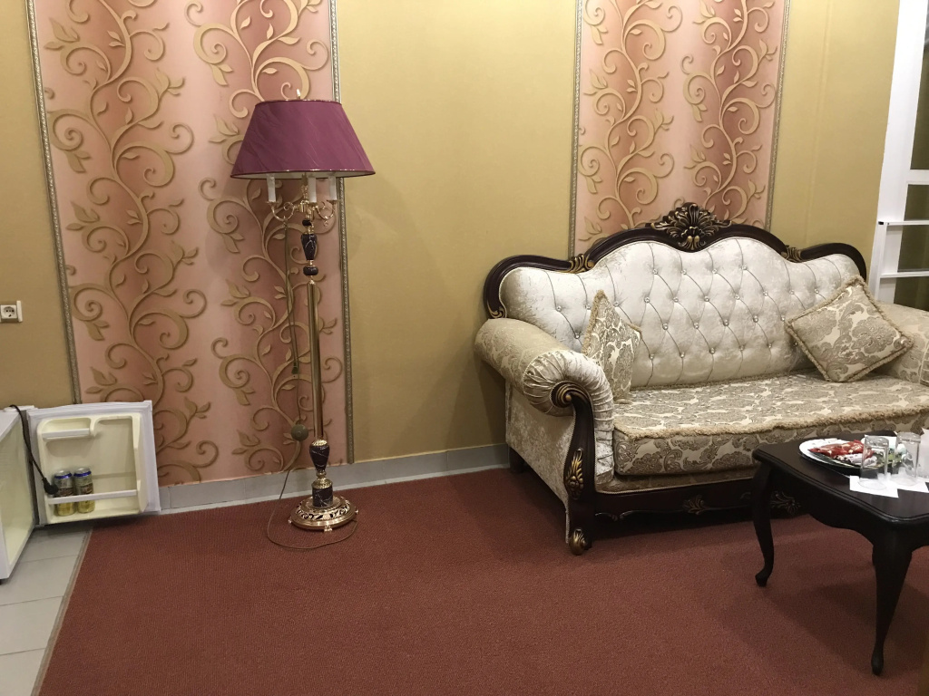 Lobby & Reception