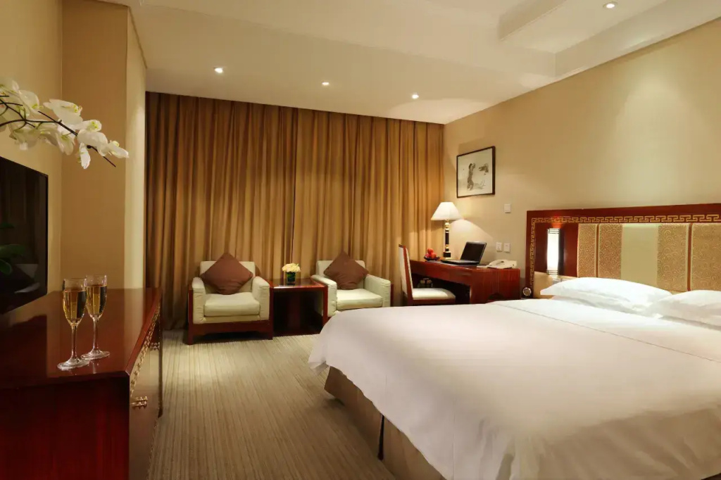 Luxury Double room (full double bed)