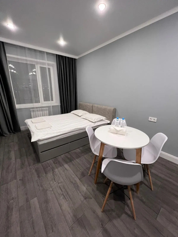 Studiya-2 na Shakhterov 46/1-42-2 Apartments