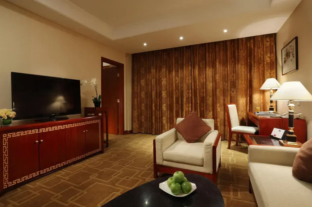 Double Suite (full double bed)