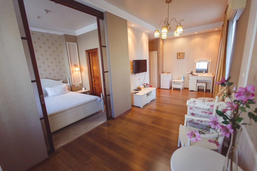 Bridal Double Suite (full double bed)