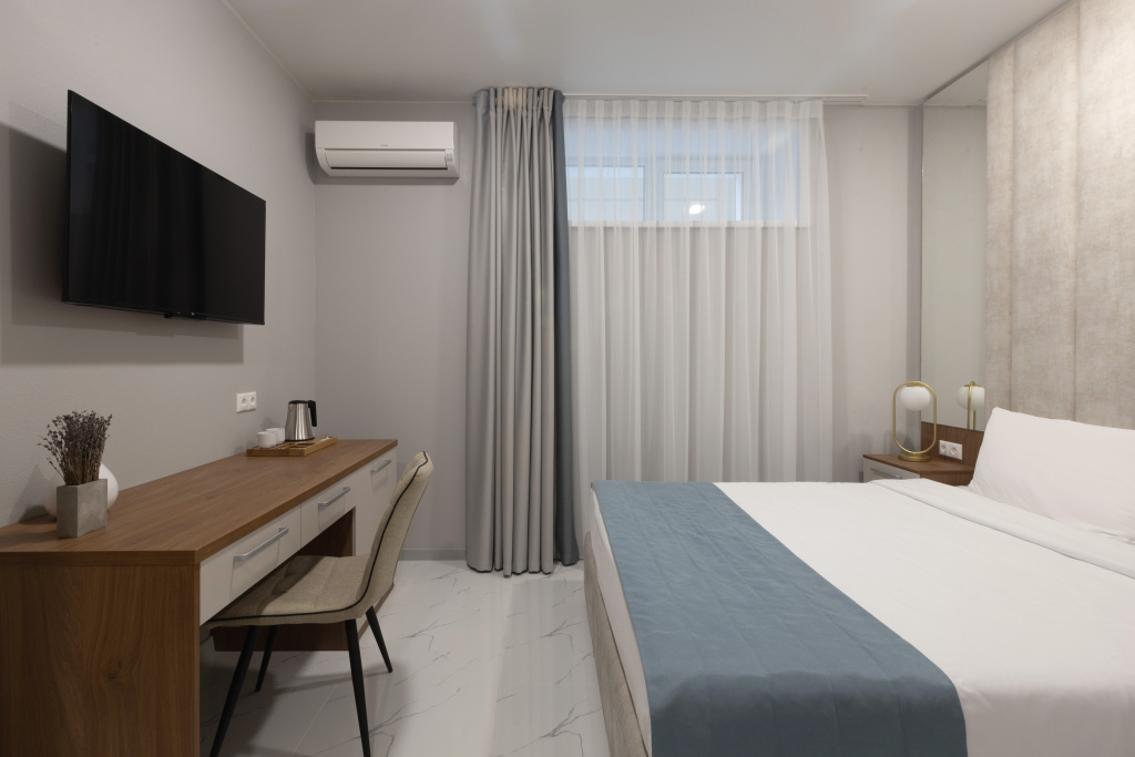 8Avenue Hotel by Provence Room Type - Economy Double room full double bed