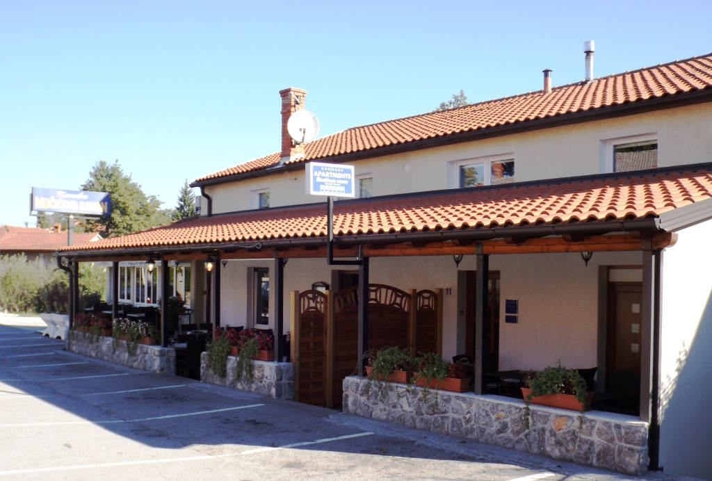 Modern Muciceva Ravan Apartments