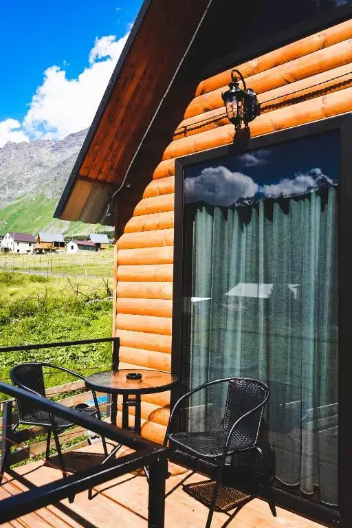 Hotel Traveler's Cottages in Kazbegi
