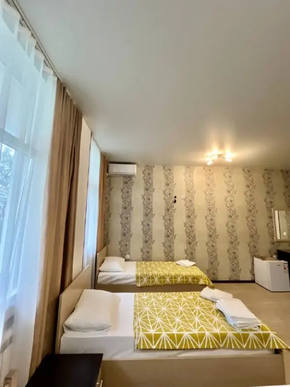 Standard Quadruple Family room beachfront