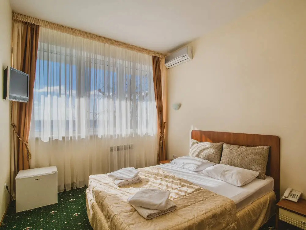 Superior Double room with sea view (full double bed)