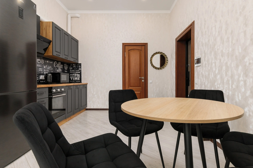 Апартаменты red apartments. Апартаменты red apartments