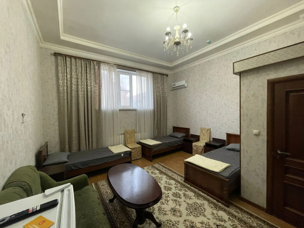 Трёхместный номер Standard с красивым видом из окна в Ватан