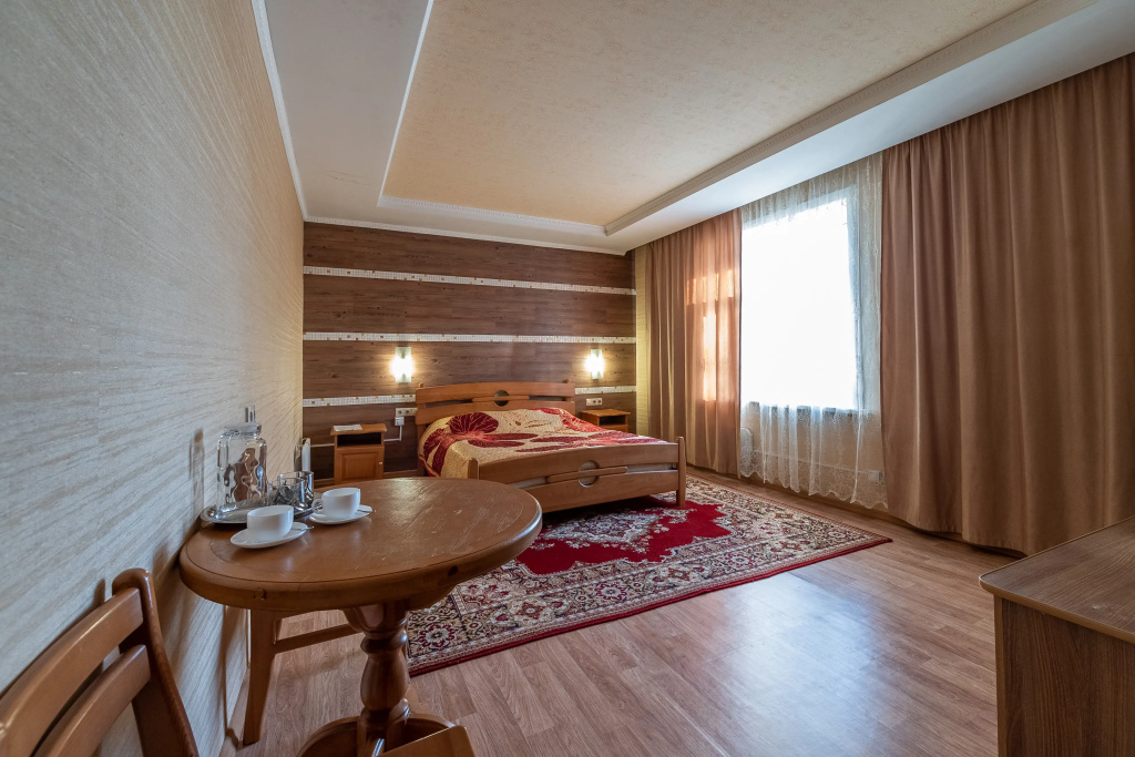 Double Junior Suite (full double bed)