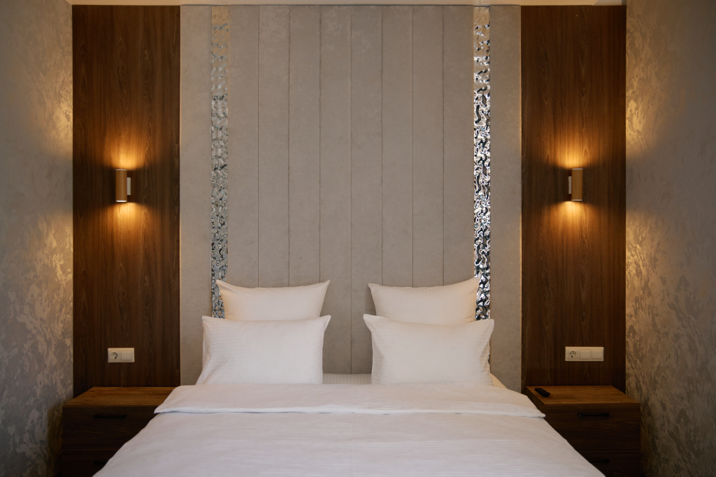 2 Bedrooms Double Suite (full double bed)