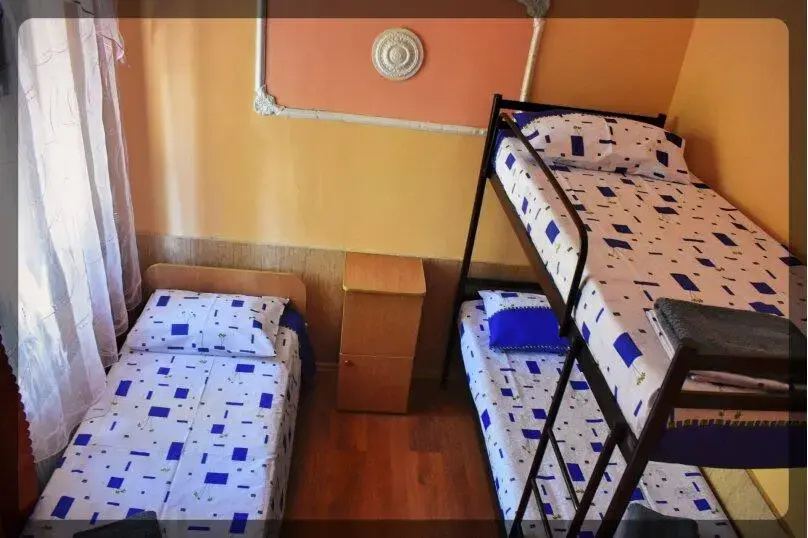 Economy Triple room