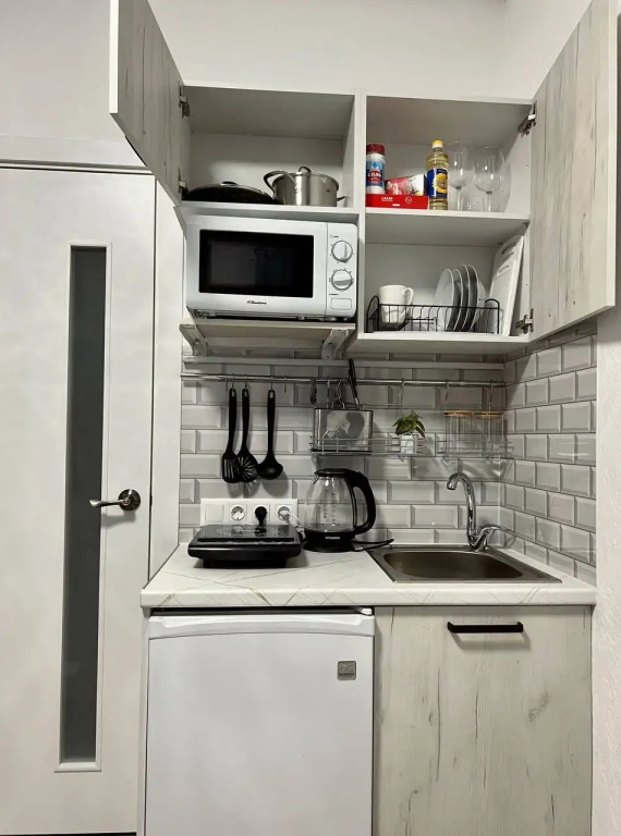 Квартира Студия Счастливые метры с приставкой в Мисайлово — фото