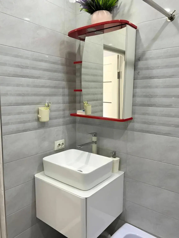 Квартира Уютная просторная Евродвушка с видом на гору - фото 19