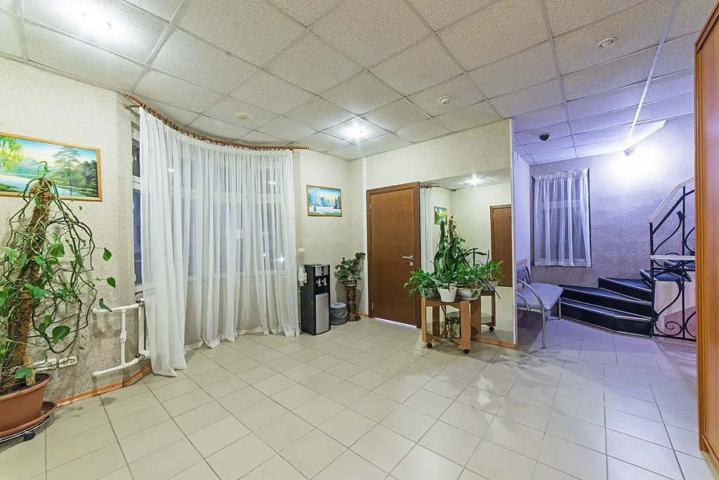 Lobby & Reception
