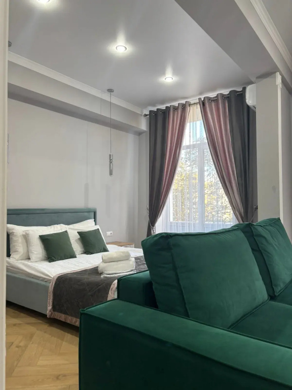 Double Family Junior Suite with city view (full double bed)