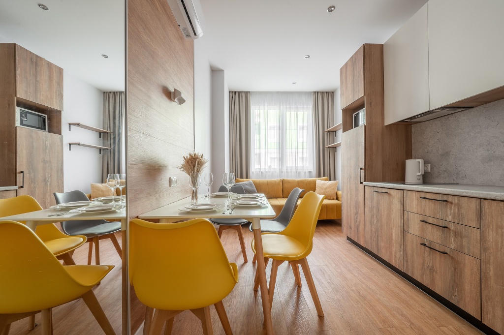 Апартаменты RED APARTMENTS Арт Лайт Сити апартамент Аделин — фото