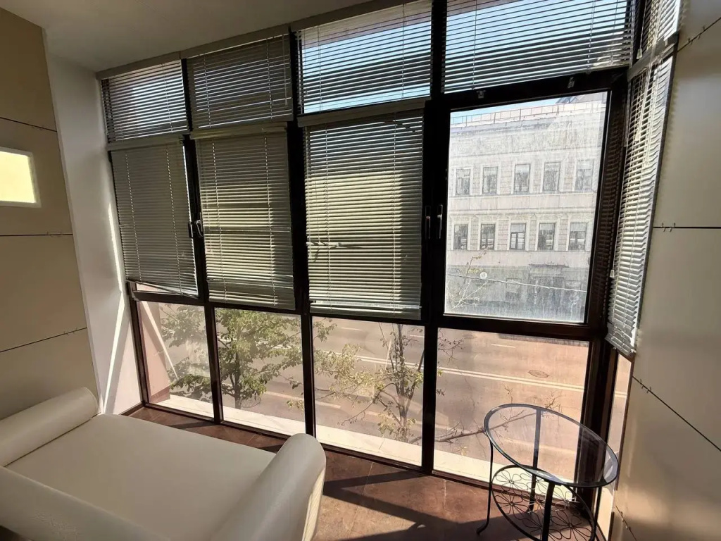 Апартаменты Deluxe c двумя спальнями и сан. узлами на Баумана ApartKazan — фото