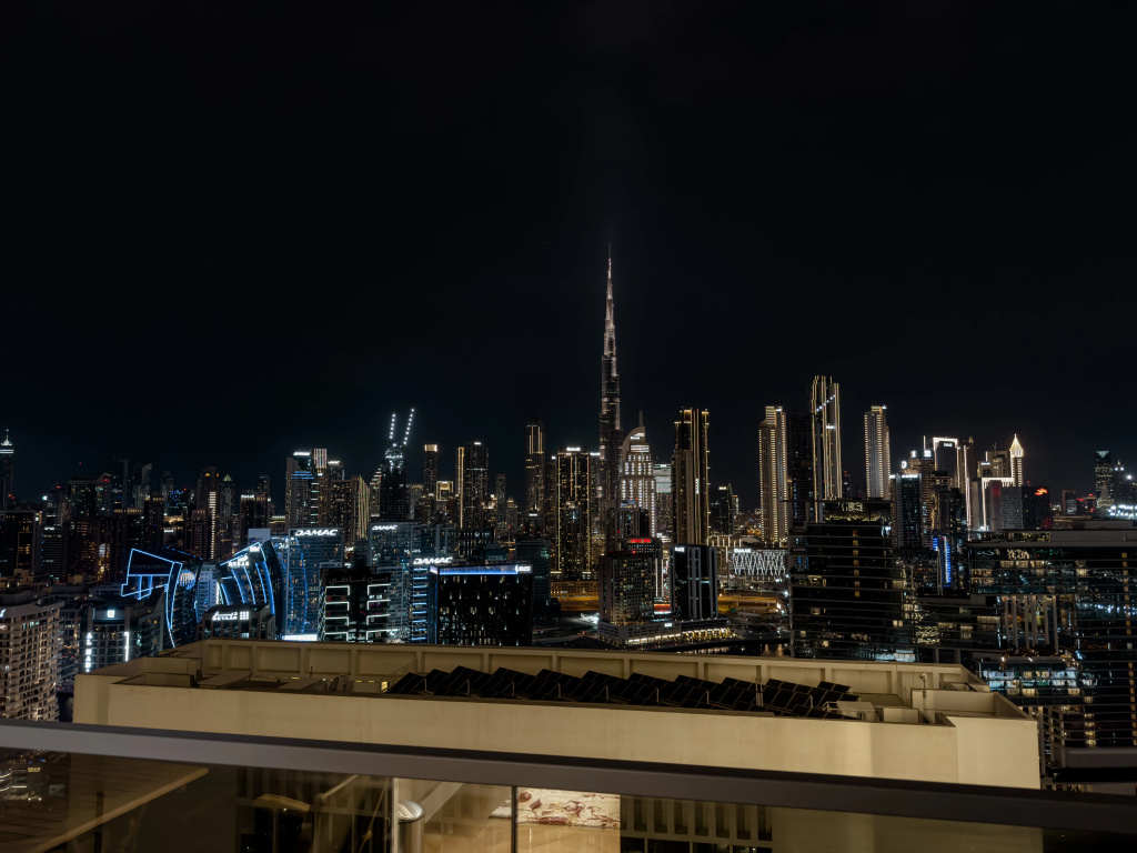 Vserve Elevate Your Stay with Stunning Skyline Views Apartments