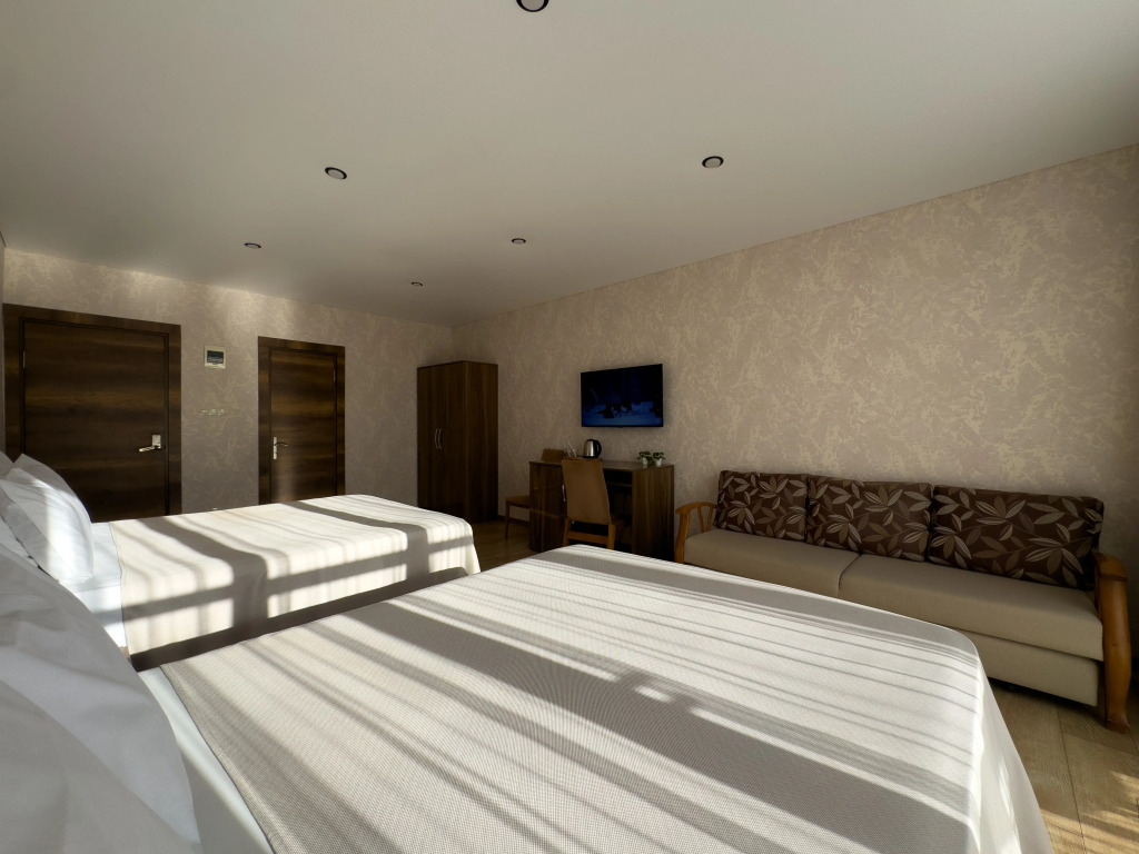 Четырёхместный Сьют c 1 комнатой с балконом и с видом на море в Aimara