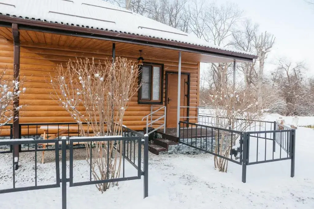 Семейный люкс с красивым видом из окна в Хуторок