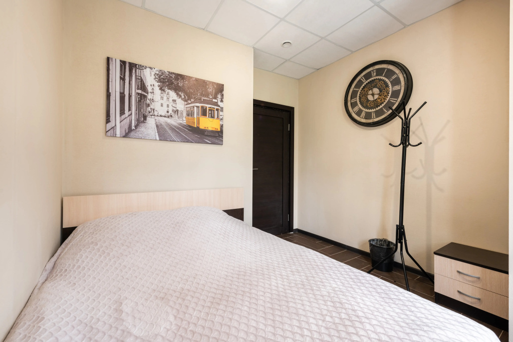 Double room (full double bed)