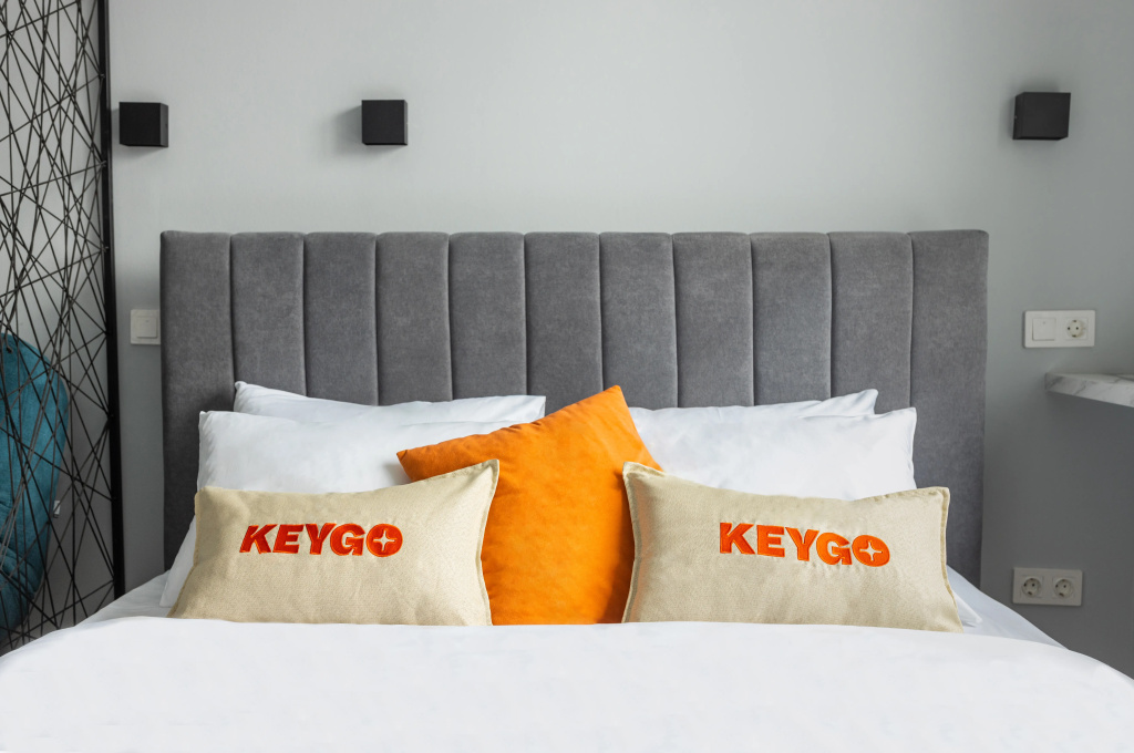 Апартаменты Студия KeyGo 1041 рядом с метро Нагорная: кофе в кружке и Wi-Fi на максимуме — фото