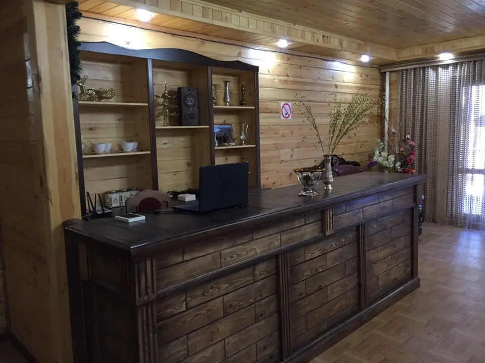 Lobby & Reception
