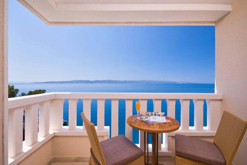 Studio with balcony and with view
