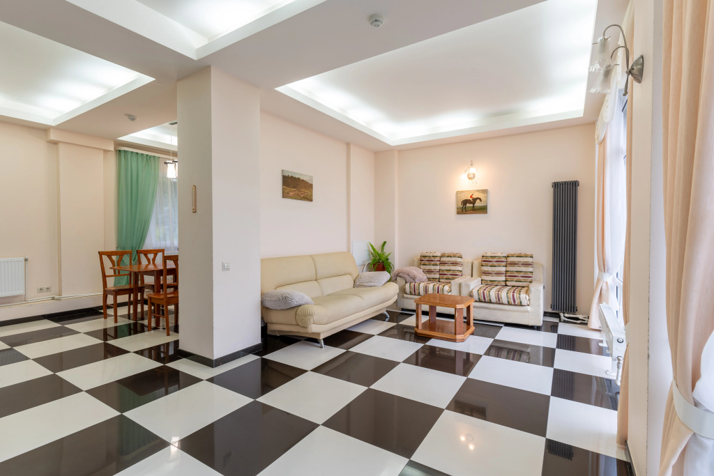 Четырёхместный коттедж Superior с балконом и с красивым видом из окна в Нептун-2